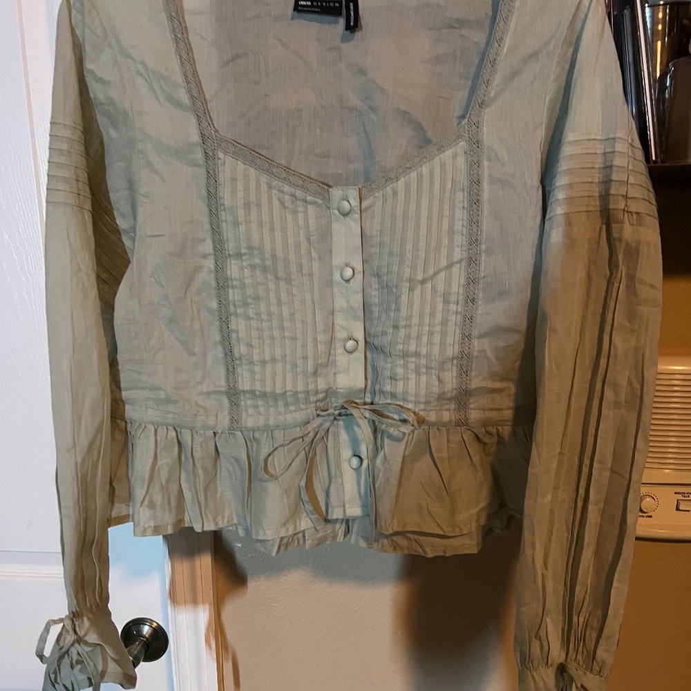 Green Sweetheart Neck Blouse